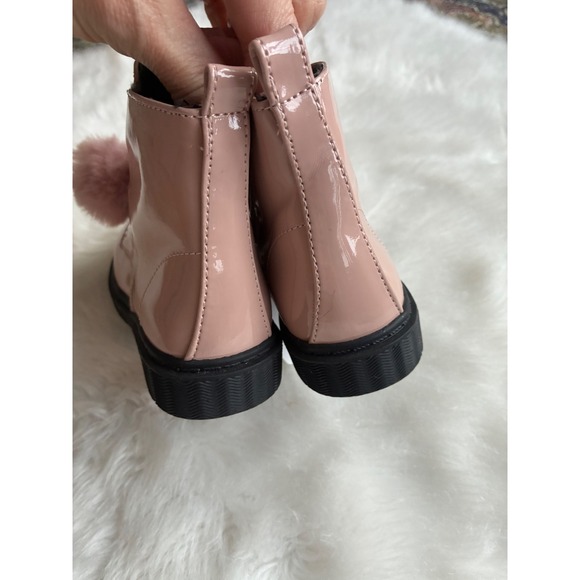 Rachel Shoes Kids Pink Patent Lace Up Combat Boots Pom Poms Size 7 - Picture 3 of 6